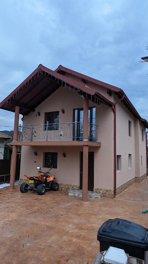 Casa Beatrice Βίλα Călimăneşti Εξωτερικό φωτογραφία